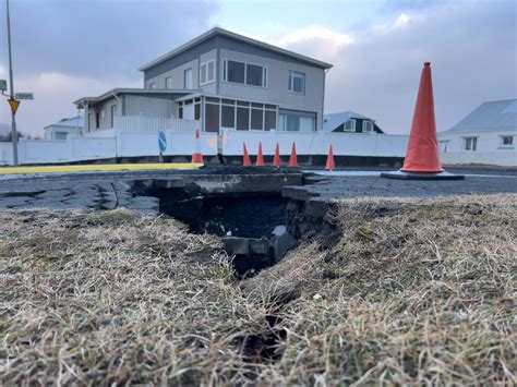 Iceland Volcano Update Eruption Making Magma Shift May Be Days Away Newsweek