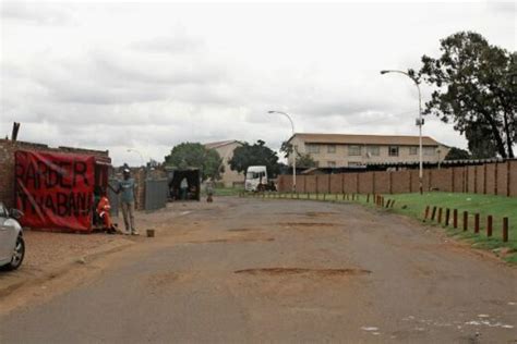 Tasbet Park Residents Can Not Endure Potholes And Water Spillage