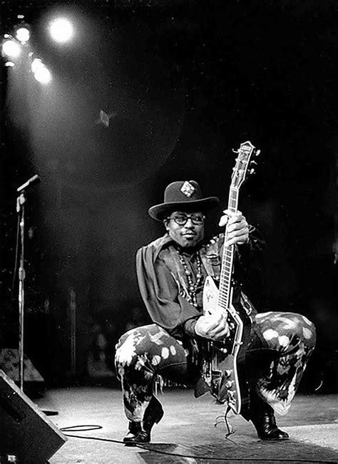 10 Songs That Use the “Bo Diddley Beat”