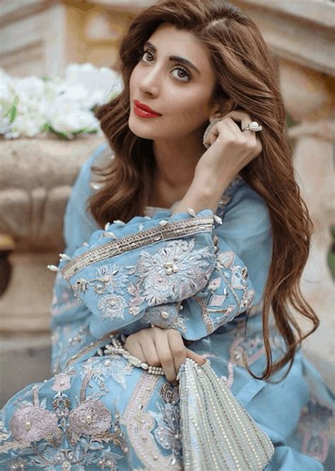 Urwa Hocane Biography Age Husband Sister Dramas Movies Showbiz Hut