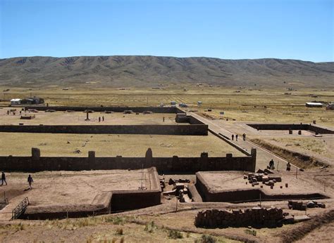 smarthistory semi subterranean court   site  tiwanaku