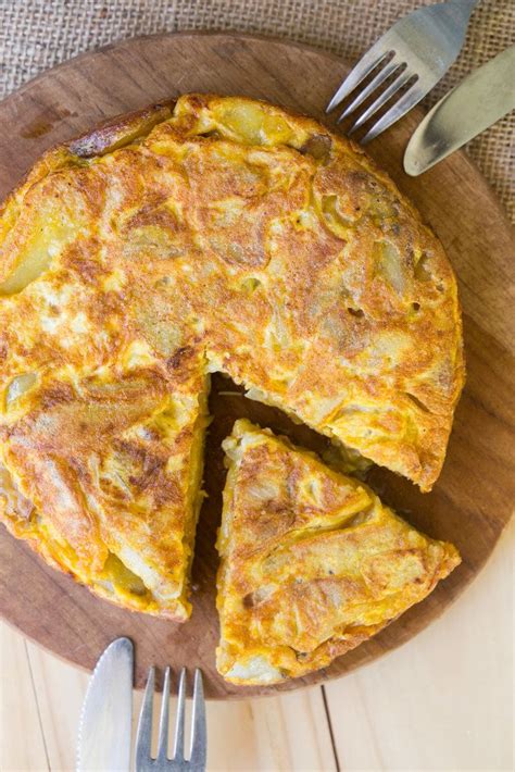 Tortilla De Papas Espa Ola Homemade Lunch Lunch Snacks Tortillas