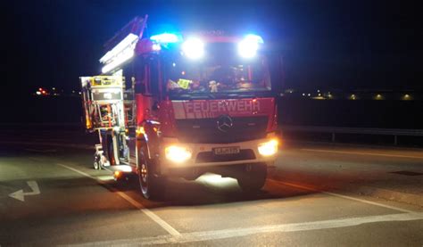 Verkehrsunfall Mit Pkw Freiwilligen Feuerwehr Stadt Landshut