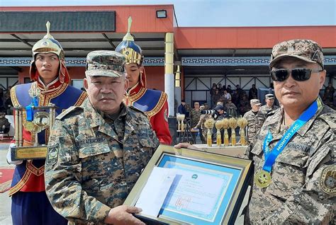 Марш тусгай бэлтгэлийн цогцолбор тэмцээнийг Зэвсэгт хүчний Хуурай замын