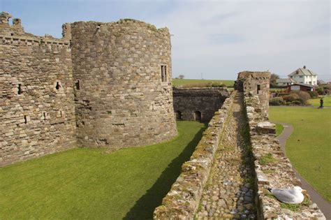 Beaumaris Castle (Beaumaris) - Visitor Information & Reviews