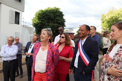 Saint Paul inauguration de deux nouvelles résidences