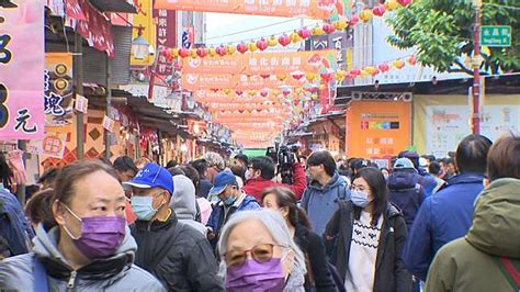 台北年貨大街開張首日 迪化商圈湧採買人潮 民視新聞網 Line Today