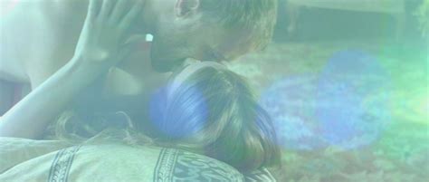 Elise Jansen nude pics página 1