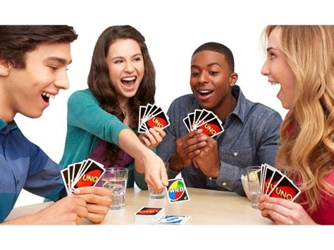 Карточные семейные игры: ТОП 10 самых популярных семейных настольных ...