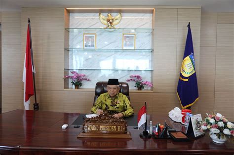 Wakil Presiden Puji Kemegahan Kantor Gubernur Papua Karya Terbaik