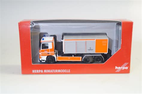 1 87 Herpa 046220 MB Actros FW Abrollcont Wiesbaden Neuw Ovp