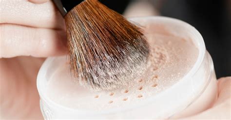 Is Talc In Makeup Dangerous For Your Health Here S What Experts Say Huffpost Uk Life