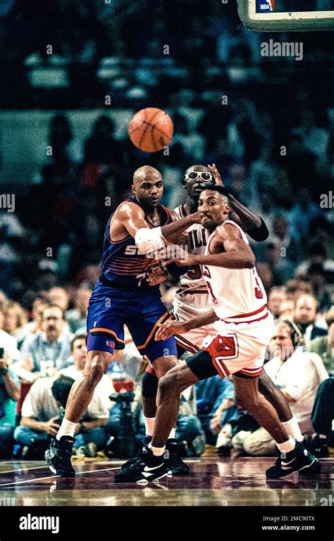 Charles Barkley, Phoenix Suns (L) , Scottie Pippen, Chicago Bulls,1993 ...