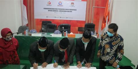 Kuatkan Pelayanan Publik Bawaslu Ombudsman Dan Kpu Teken Mou Enam