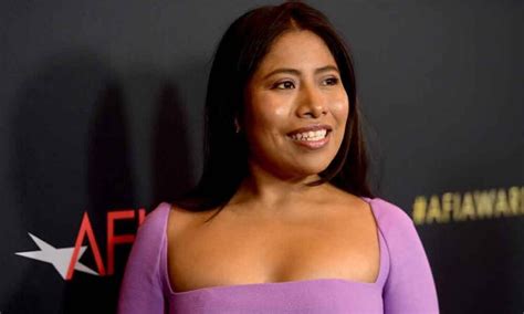 Yalitza Aparicio Enciende Las Redes Posando En Bikini En Puerto Escondido