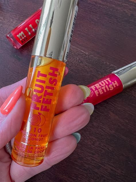 The Best Lip Oils for Hydrated Glossy Lips