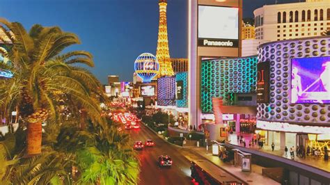 How to Find Free Parking in Las Vegas - AutoSlash