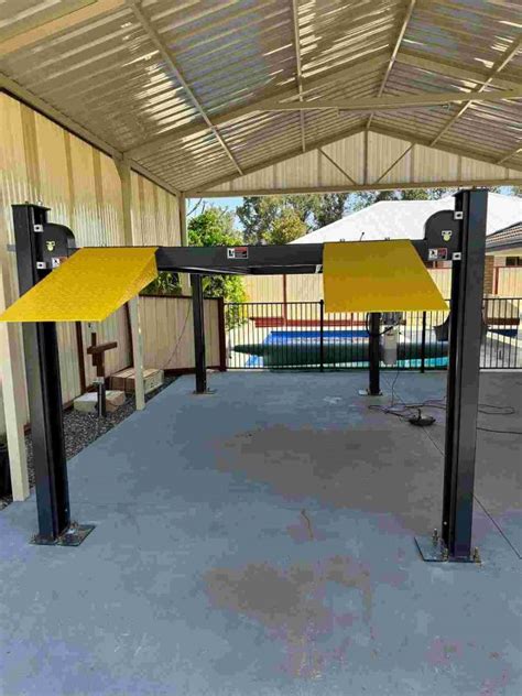 4 Post Hoist 3 Ton Shorter Narrow Width Classic Lift Australia