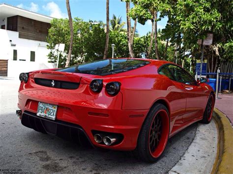 Red on red #Ferrari | Autos