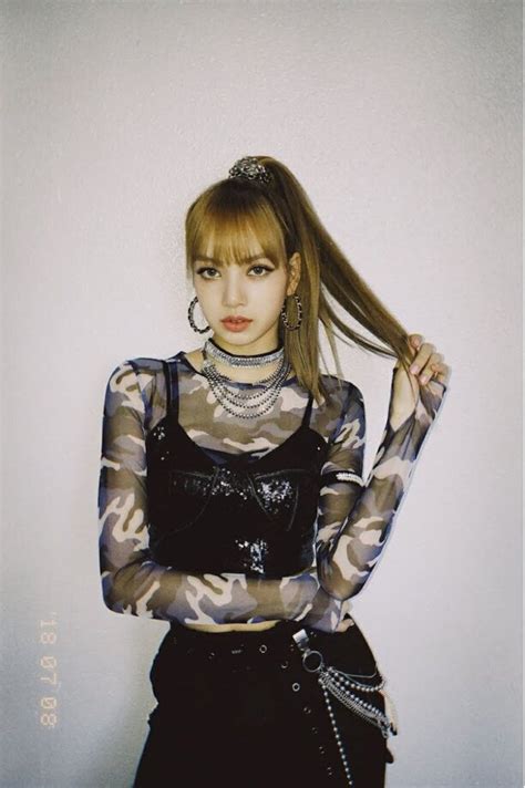 rare pics  blackpink lisa  stage performance