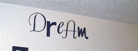 DIY Vinyl Wall Quotes and Wall Art