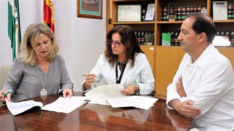 El Hospital Juan Ramón Jiménez de Huelva y la AECC firman un nuevo