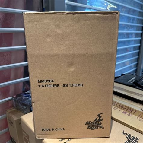 全新 啡盒未開 Hottoys Hot Toys MMS Suicide Squad The Joker Batman Imposter Version 興趣及遊戲 玩具