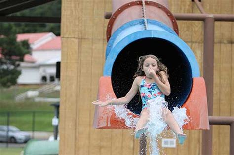 Splash Kingdom Waterparks Timber Falls In Nacogdoches Tx