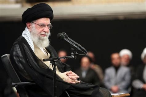 Iran's Supreme leader: World is on the verge of transformation :: nournews