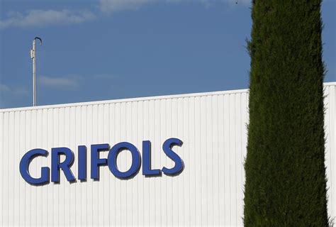 Executive chairman of Spanish pharma company Grifols resigns | Reuters