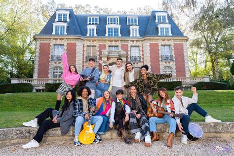 Star Academy Illumine le Château de Dammarie les Lys avec le Clip