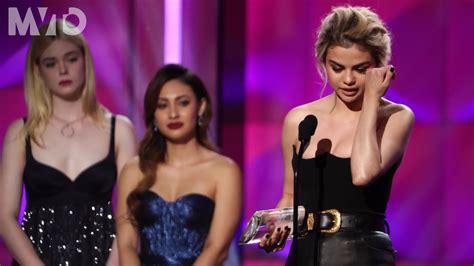 Selena Gomez Lloró Y Dio Un Emotivo Discurso The Mvto Youtube