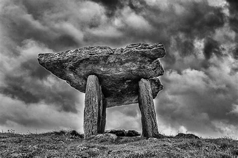 Poulnabrone Dolmen, Ireland.