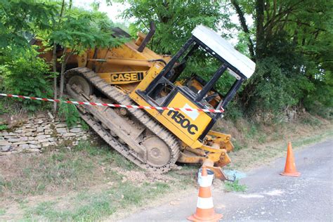 Bourgogne Faits Divers Sa Ne Et Loire Un Bulldozer D Vale Un