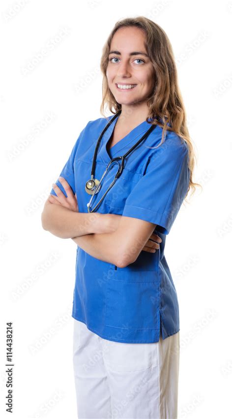 Blonde Krankenschwester mit verschränkten Armen Stock Foto Adobe Stock