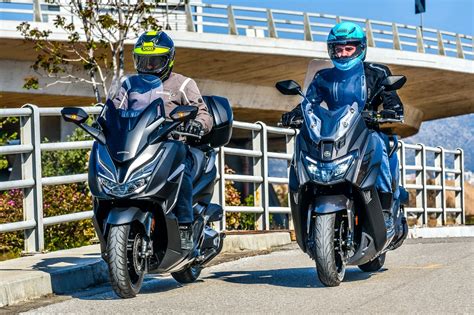 Honda Forza 350 vs SYM Maxsym 400 Δύο καλοί αντίπαλοι της μεσαίας