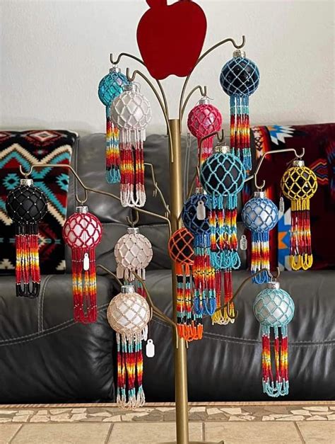 Pin By Rachel Bennett On Bd Ideas In Beaded Ornaments Diy