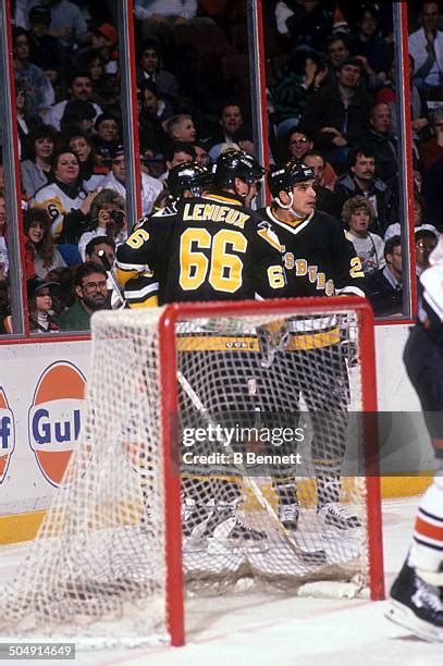 Lemieux Goal Photos And Premium High Res Pictures Getty Images