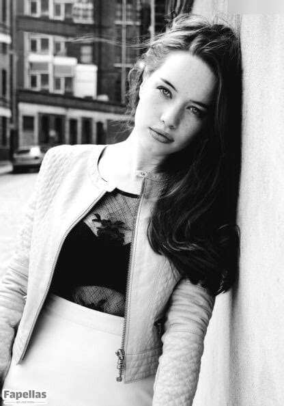 Anna Popplewell Aka Annapopplewellfr Nude Leaks Fapellas