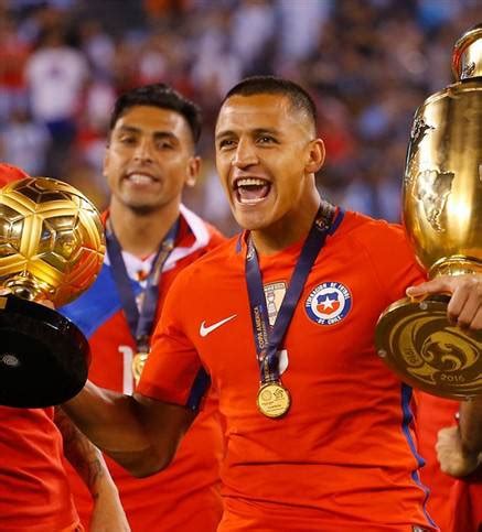 Alexis Sánchez luego de recibir balón de oro Alguna hueá que gane