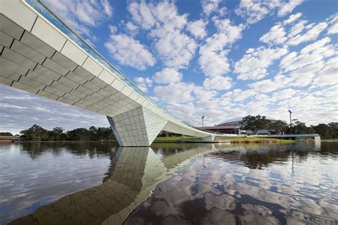 Adelaide Riverbank Pedestrian Bridge – Tonkin Zulaikha Greer