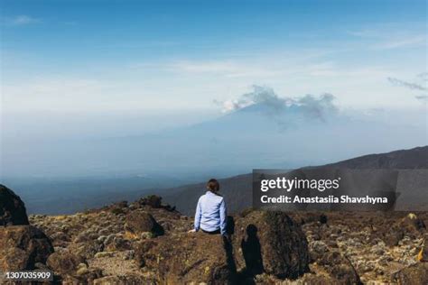 Mount Kilimanjaro Summit Photos and Premium High Res Pictures - Getty Images