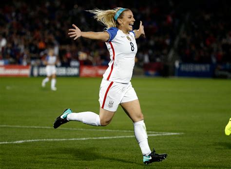 Julie Ertz Retires From Soccer After 10 Year Career And 2 Womens World