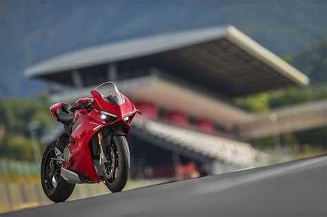 Motorrad Vergleich Ducati Panigale V Superleggera Vs Ducati