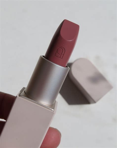 Rose Inc Satin Lip Color Rich Refillable Lipstick Review