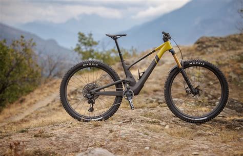 Nino Schurter No Se Despega De Su Nueva SCOTT Genius 2023