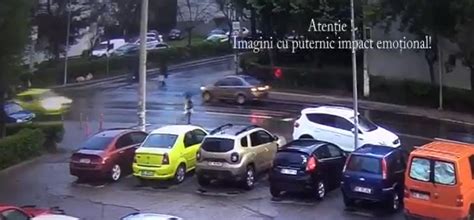 O Tanara A Fost Lovita Pe Trecerea De Pietoni De La Narcisa VIDEO