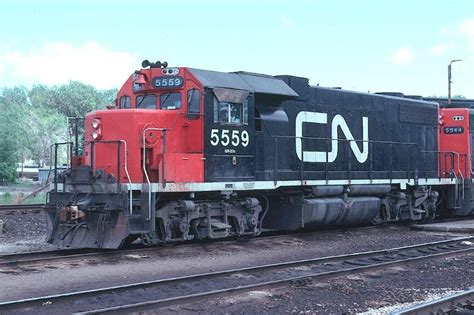 Cn Gp38 2 At St Albansvt The Nerail New England Railroad Photo Archive