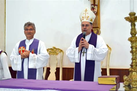 Dom Félix celebra Missa na Novena do Padroeiro em Safira Diocese de