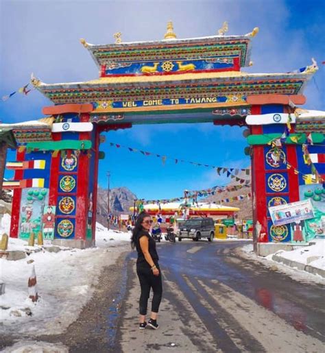 Your Sela Pass To Tawang Guide & 7 Unbelievable Pit Stops On The Road!